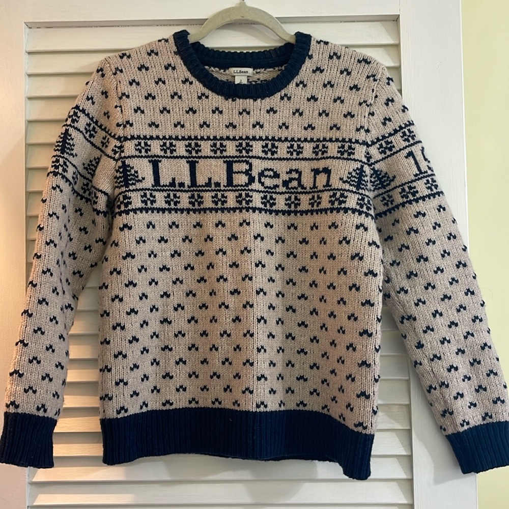 LL Bean Signature Lambswool Sweater